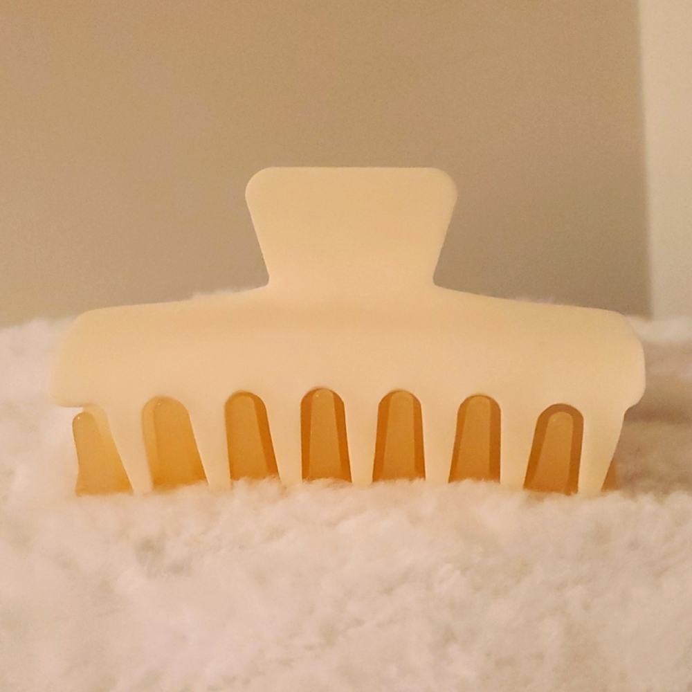 Cream  2 Tone Hair Claw Clip - Picture 2 of 5